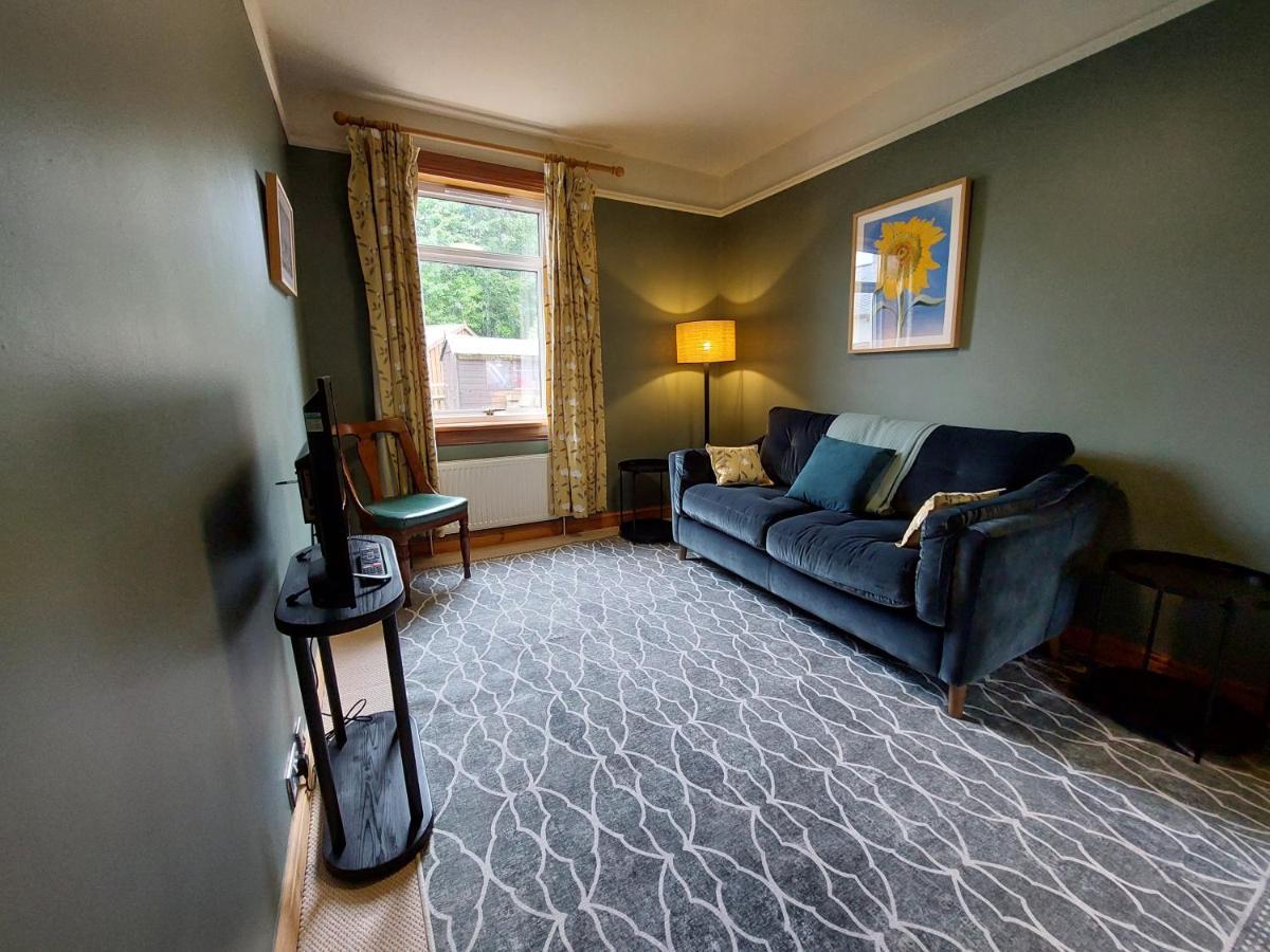 Cosy Flat In Innerleithen Bagian luar foto