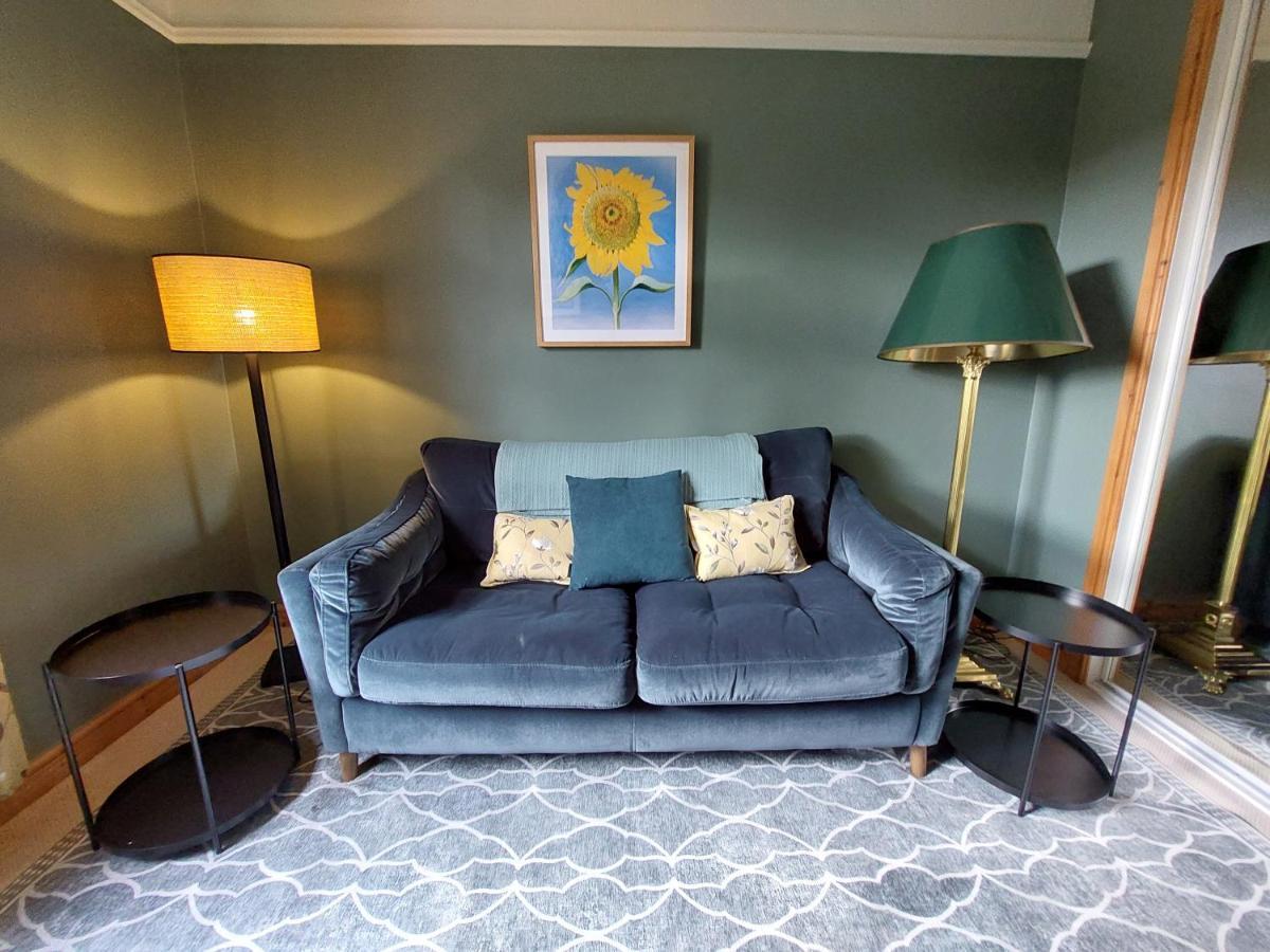 Cosy Flat In Innerleithen Bagian luar foto